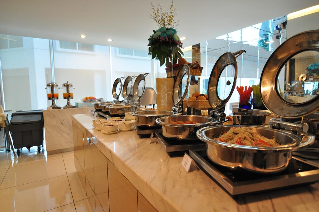Damas Suites & Residences Kuala Lumpur Exterior photo
